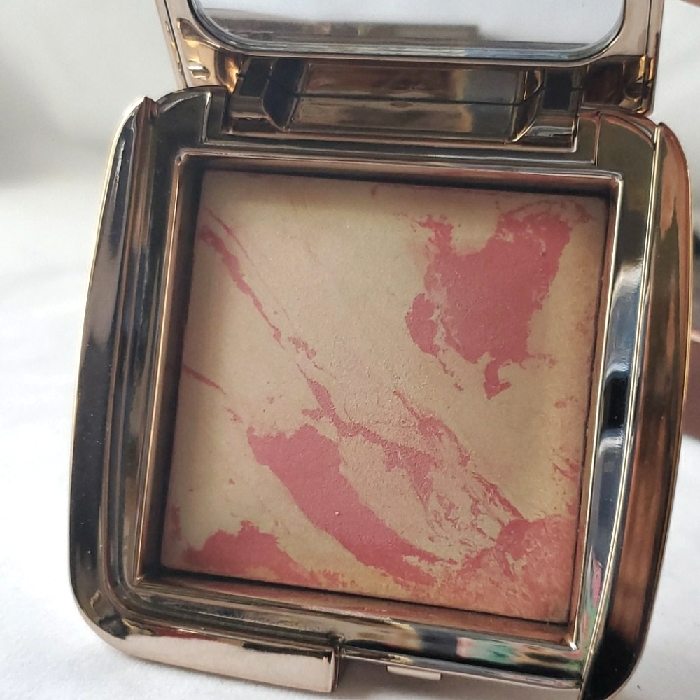 Hourglass Ambient Lighting Blush Diffused Heat